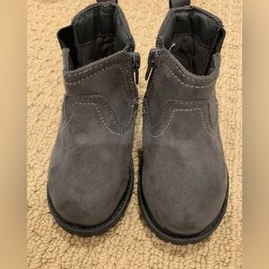 NWOT Carter’s Kids Zip Boots Size 6